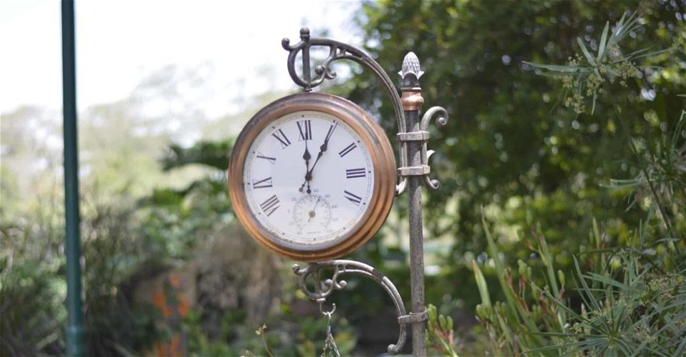 garden-clock