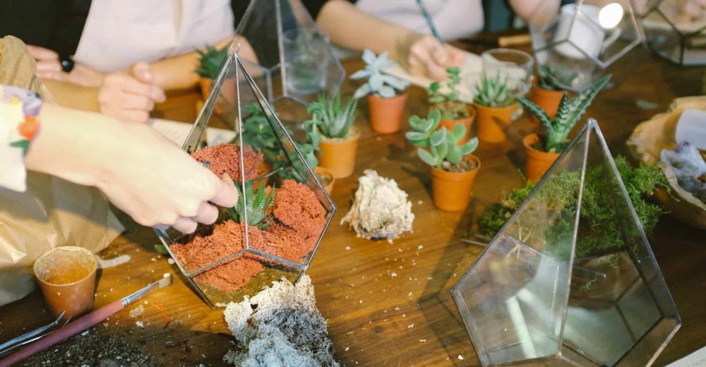 wooden-potting-bench