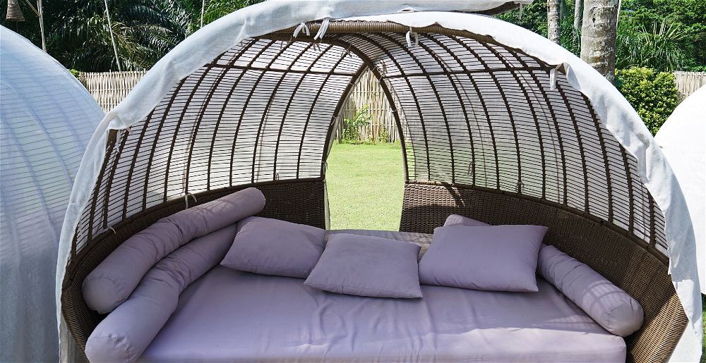 5-best-outdoor-garden-daybeds-uk-2021-review