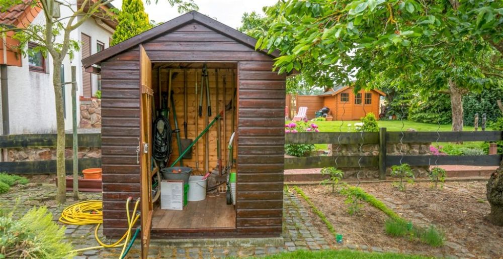 great-ideas-for-storing-your-garden-tools