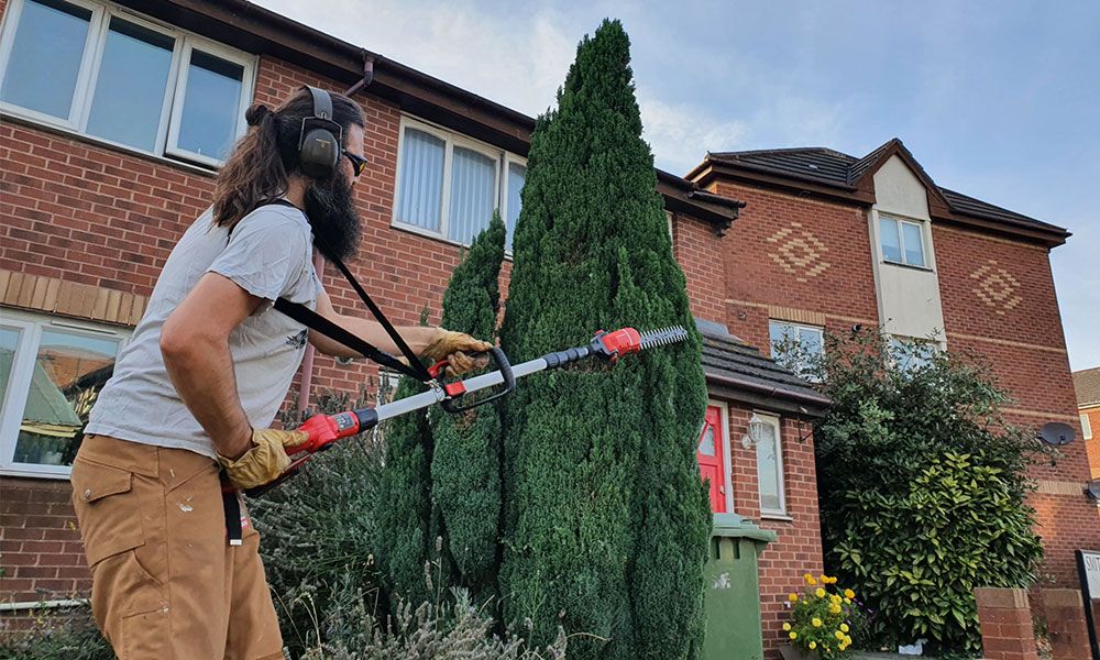 Einhell-GE-HH-18-45-Li-T-Solo-Telescopic-Hedge-Trimmer-Review