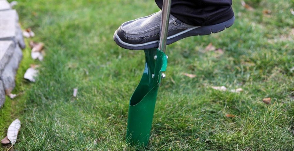 best-long-handled-bulb-planter