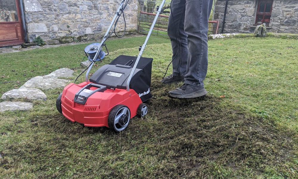 when-to-scarify-your-lawn